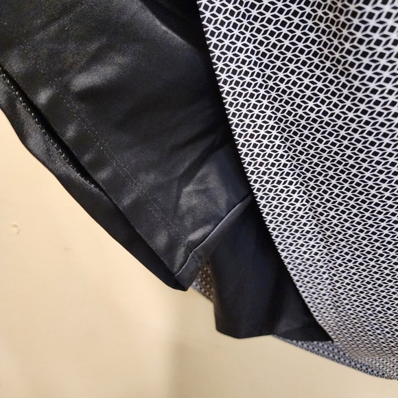 S.C. & CO. Flat Front Tummy Control mini skort size XXL - Picture 3 of 11